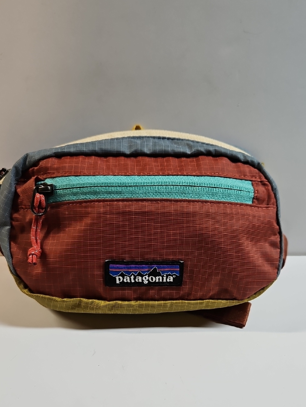 PATAGONIA, ULTRA LIGHT BLACK HOLE HIP PACK, MULTI COLOR